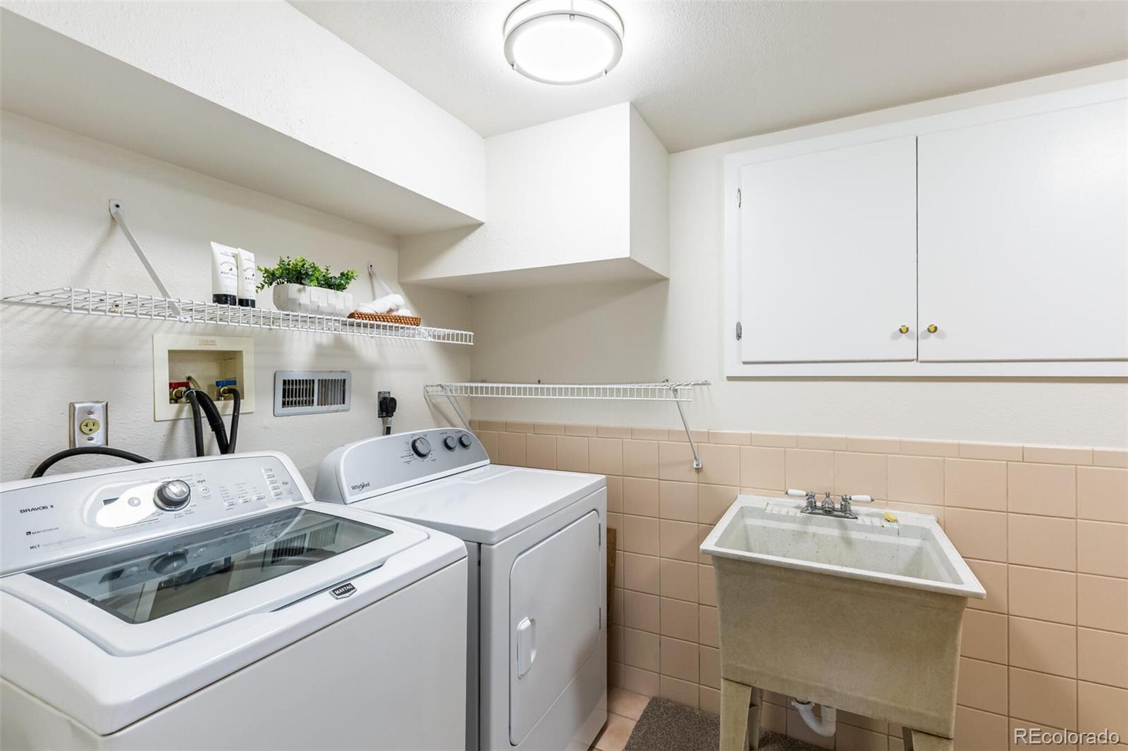 2576 Dexter Street Denver, CO 80207 - Photo 31 of 50