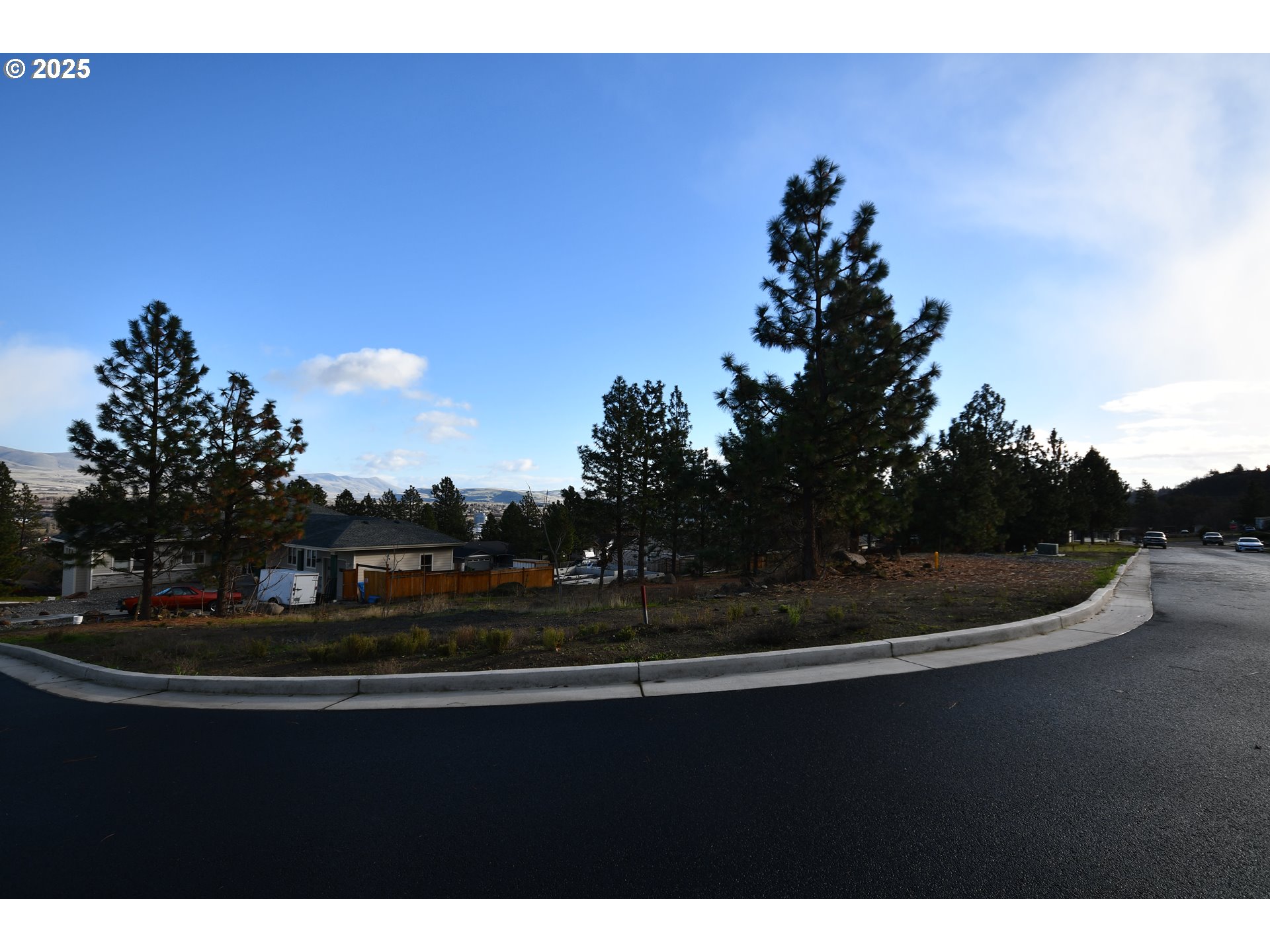 West 15th Street, Unit 36 The Dalles, OR 97058 - Photo 21 of 23 a view of a yard