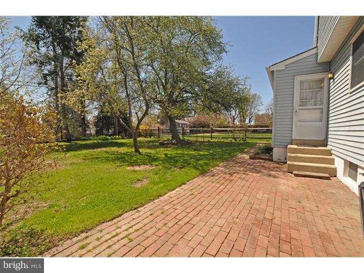 535 Lowell Road Warminster, PA 18974 - Photo 6 of 25 Patio