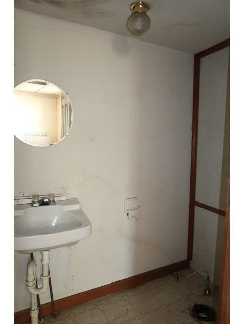 289 Main Street Canaan, ME 04924 - Photo 12 of 54 Bathroom_40