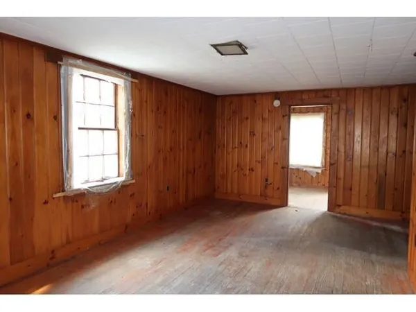 $74,900 | 289 Main Street, Canaan, ME 04924