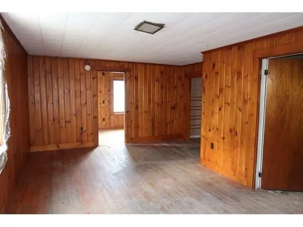 $74,900 | 289 Main Street, Canaan, ME 04924