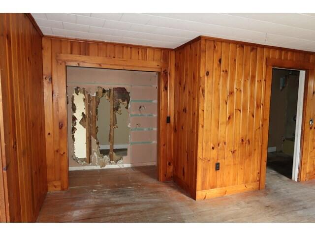 289 Main Street Canaan, ME 04924 - Photo 30 of 54 Living_Area_11