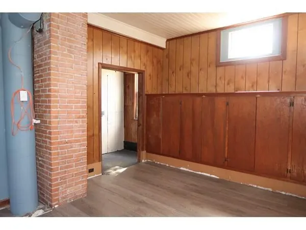 $74,900 | 289 Main Street, Canaan, ME 04924