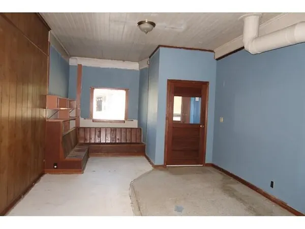 $74,900 | 289 Main Street, Canaan, ME 04924