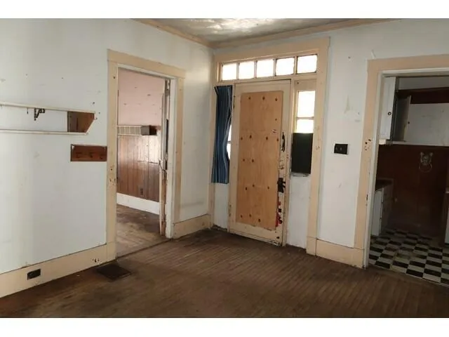 $114,900 | 289 Main Street, Canaan, ME 04924