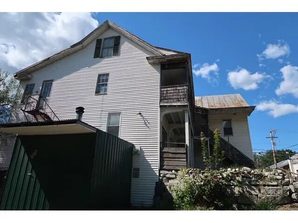 $74,900 | 289 Main Street, Canaan, ME 04924