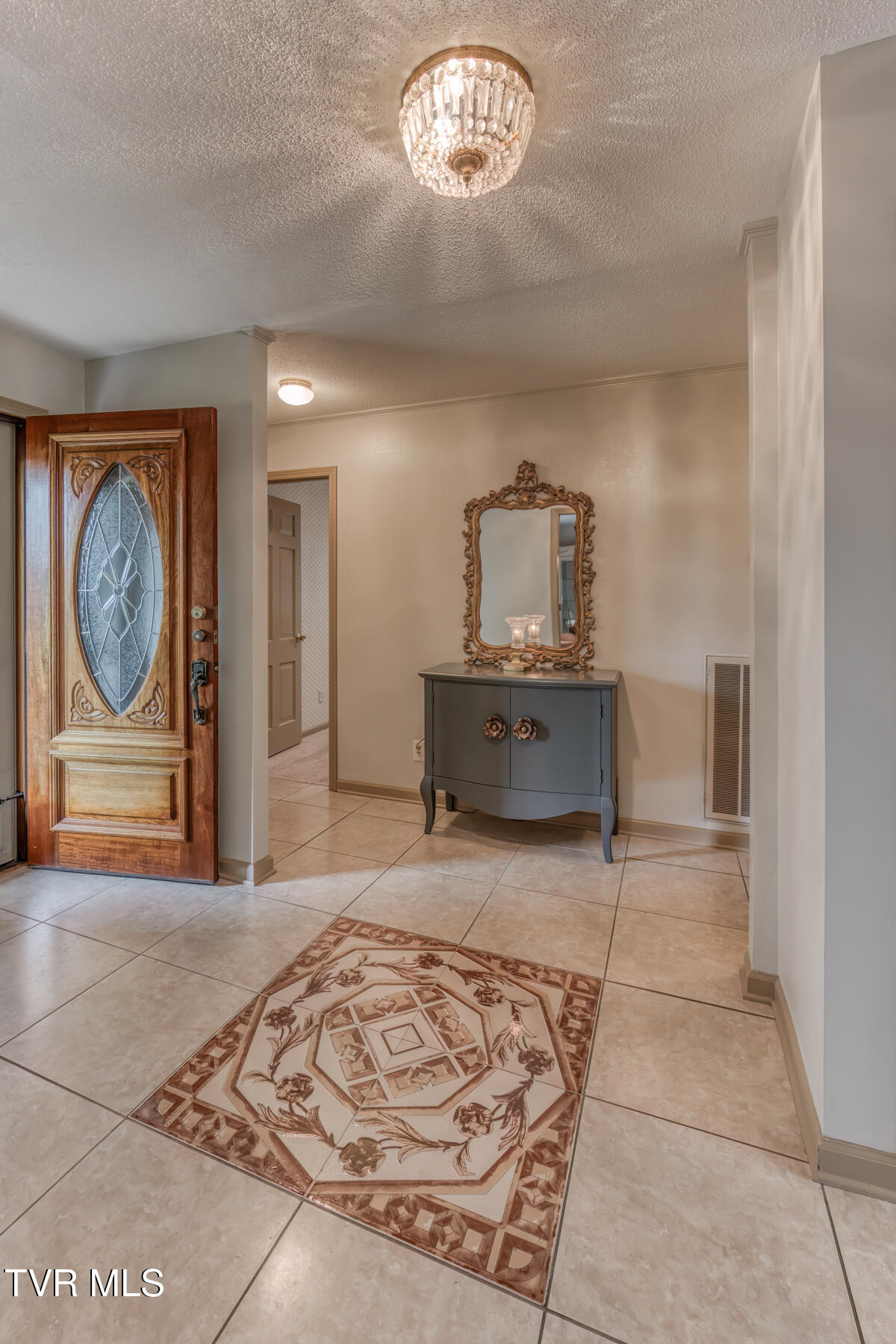 424 Jonesboro Road Piney Flats, TN 37686 - Photo 7 of 98 424 Jonesboro Rd-5