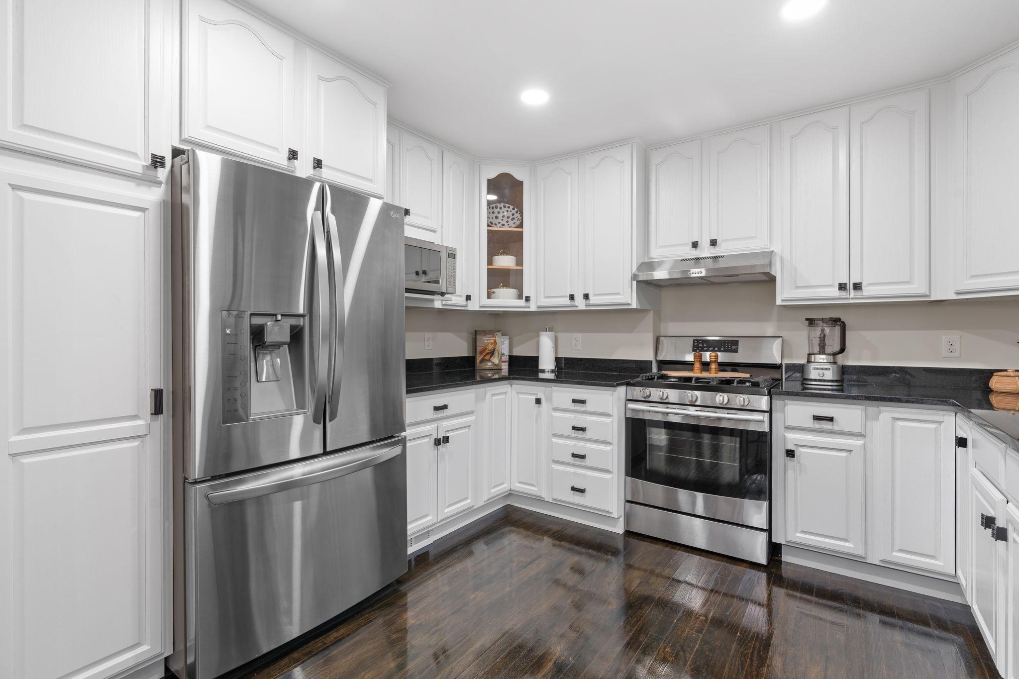 8433 East River Road Coon Rapids, MN 55433 - Photo 15 of 51