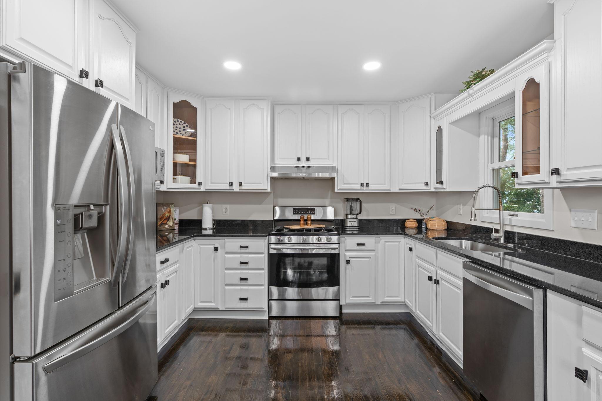 8433 East River Road Coon Rapids, MN 55433 - Photo 17 of 51