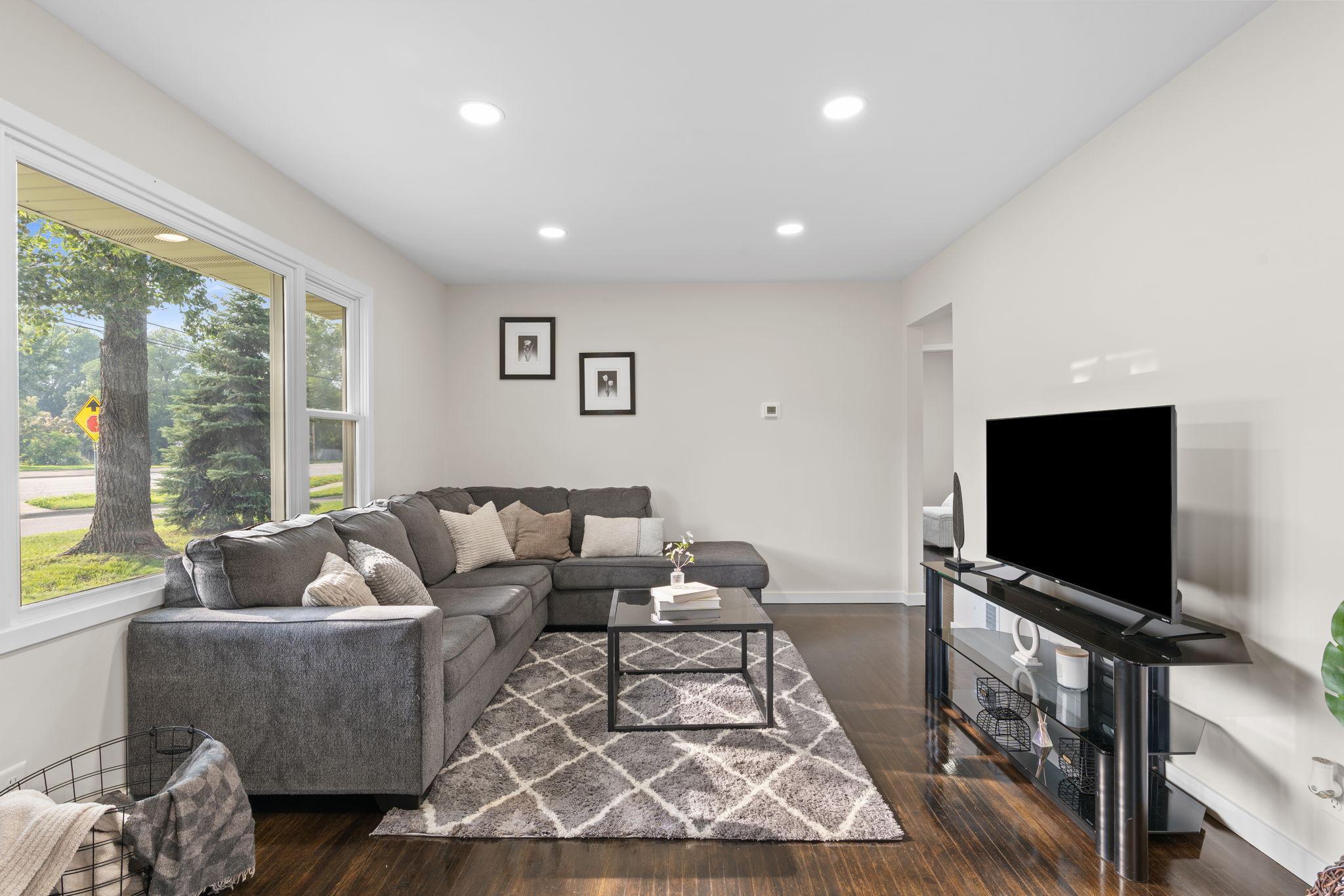 8433 East River Road Coon Rapids, MN 55433 - Photo 8 of 51