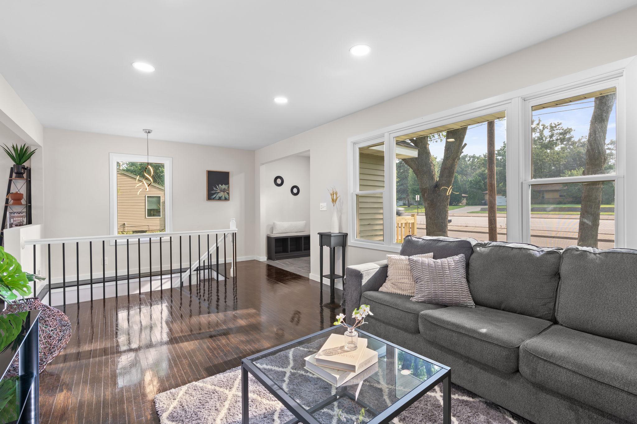 8433 East River Road Coon Rapids, MN 55433 - Photo 10 of 51