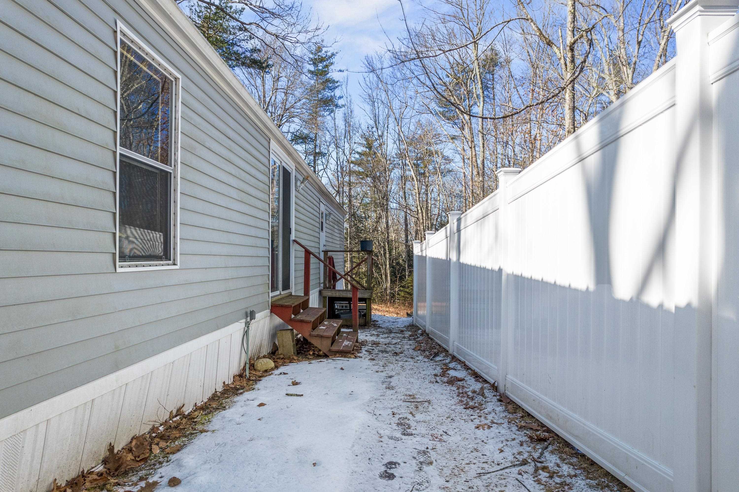 20 Nottingham Road Raymond, NH 03077 - Photo 13 of 40