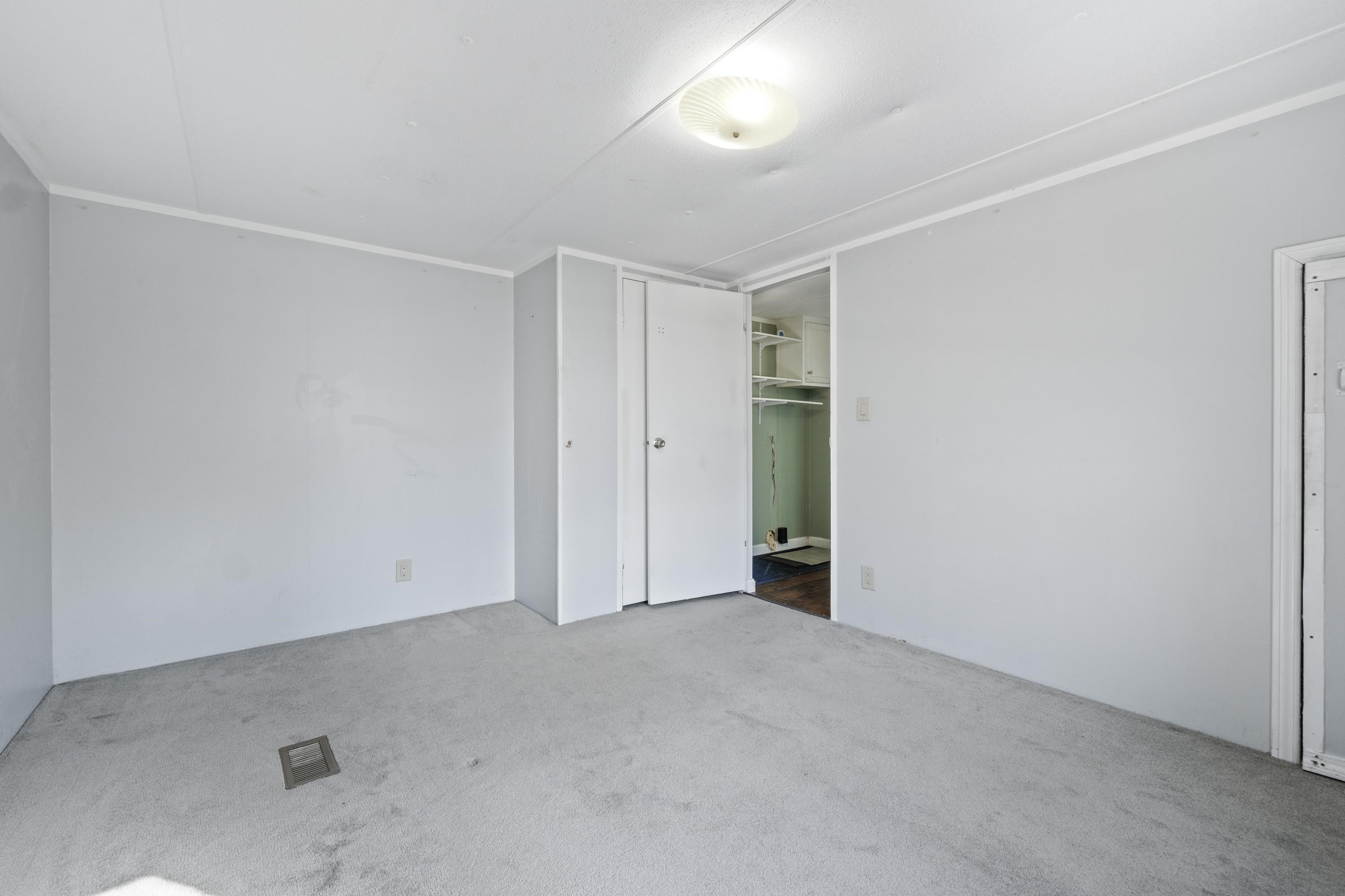 20 Nottingham Road Raymond, NH 03077 - Photo 23 of 40