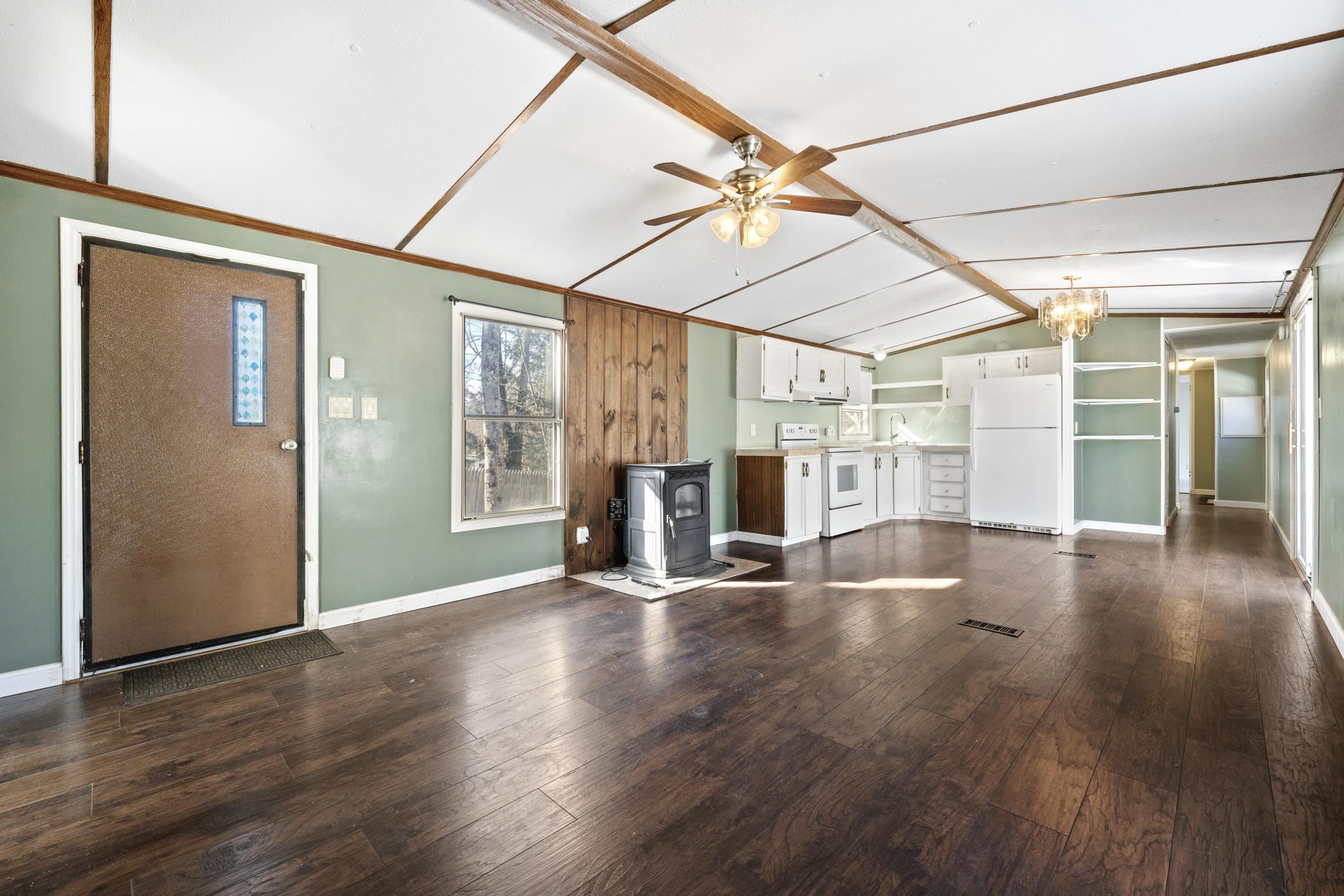 20 Nottingham Road Raymond, NH 03077 - Photo 5 of 40