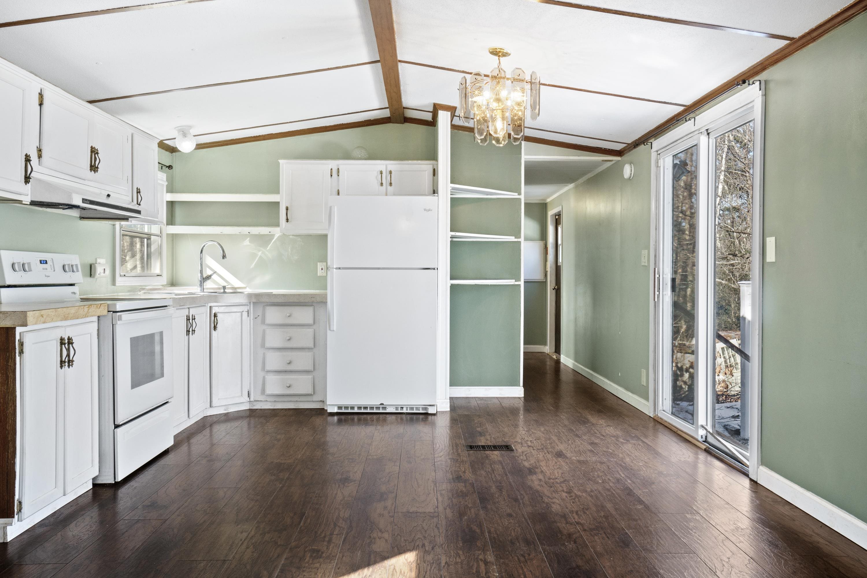 20 Nottingham Road Raymond, NH 03077 - Photo 9 of 40
