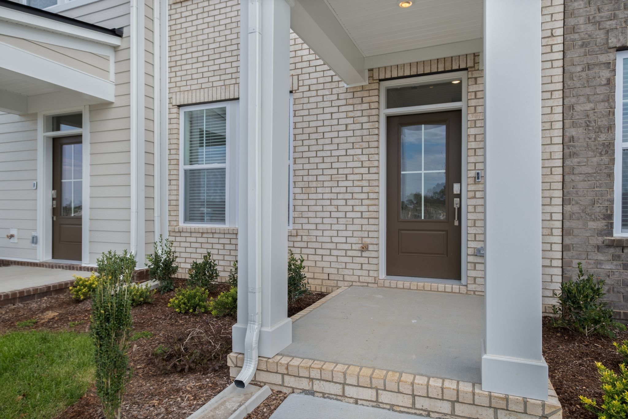 514 Hinton Street Lebanon, TN 37090 - Photo 3 of 58 a view of a door of the house