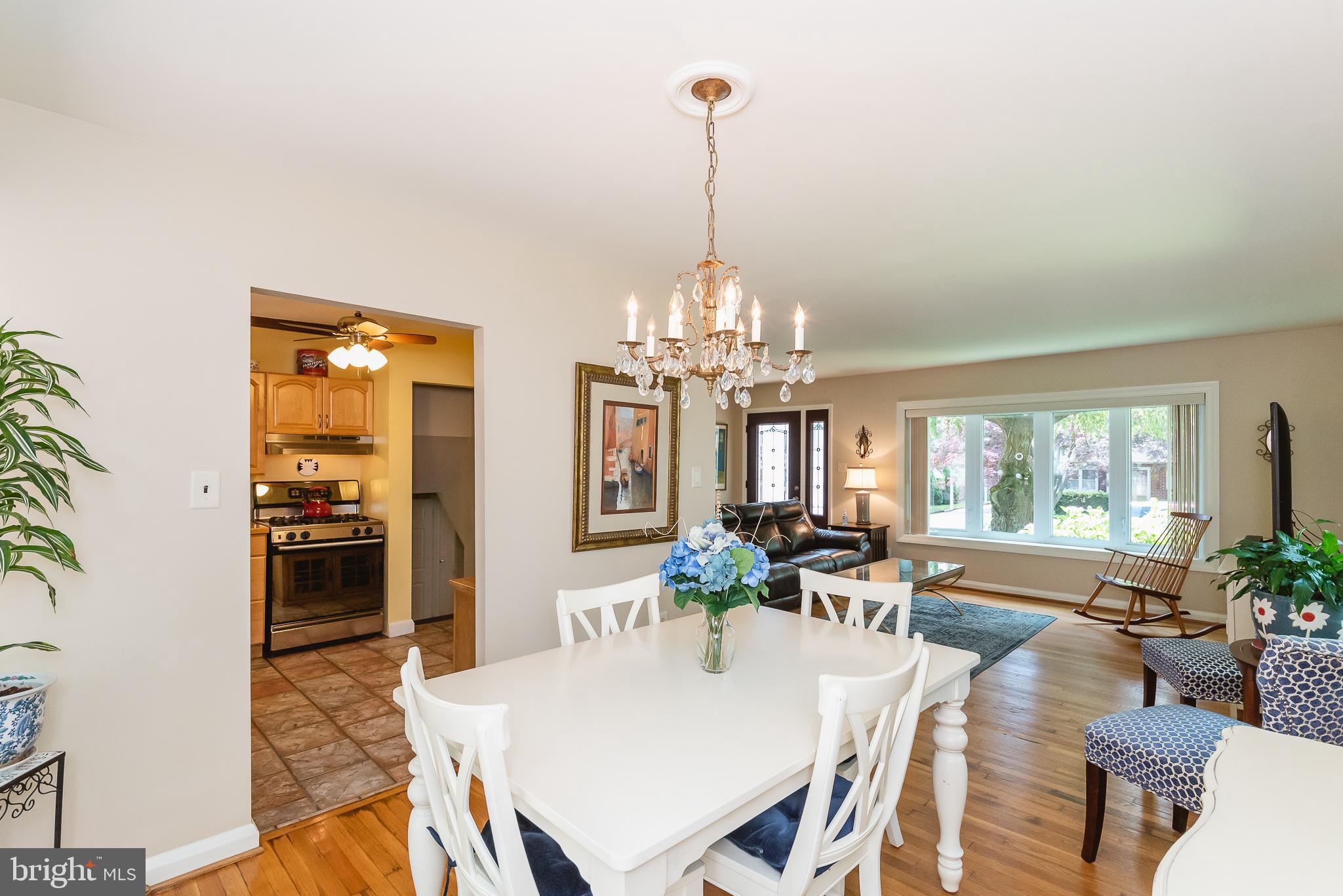202 Burning Tree Road Lutherville-Timonium, MD 21093 - Photo 6 of 31 Dining Room