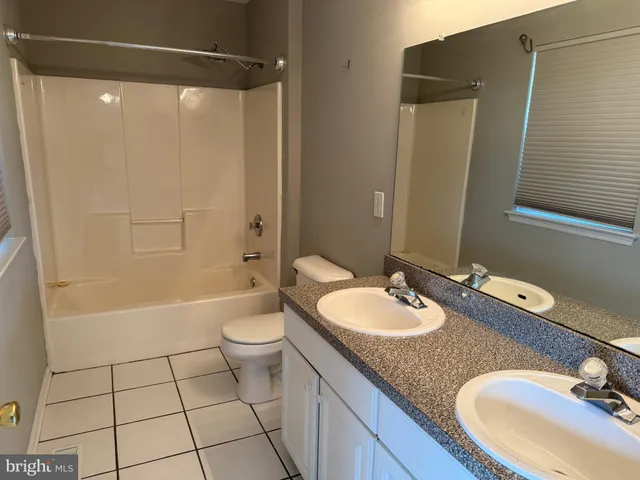 $339,900 | 4 Juniper Lane, Blackwood, NJ 08012