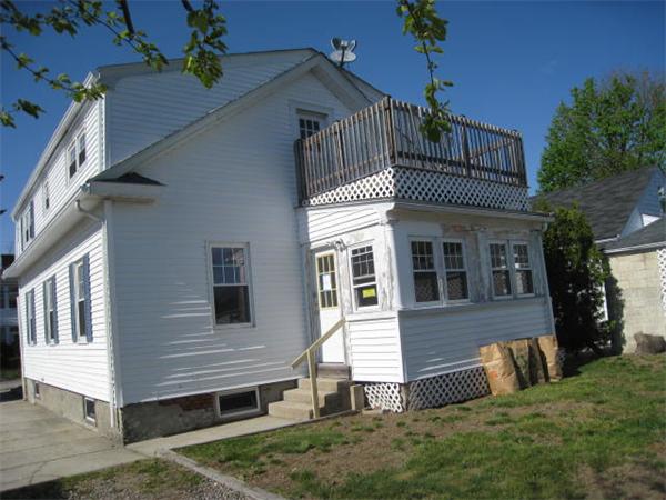 16 Metropolitan Road Providence, RI 02908 - Photo 3 of 9 Gallery Image 3
