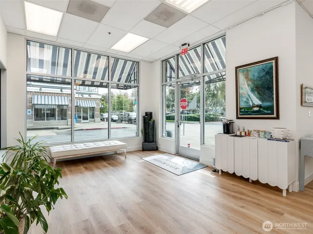 $2,500 | 1798 Southeast Columbia River Drive, Vancouver, WA 98661