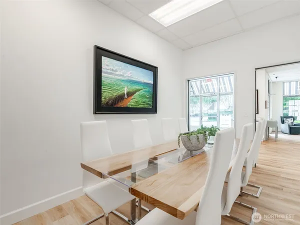 $2,500 | 1798 Southeast Columbia River Drive, Vancouver, WA 98661