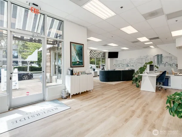 $2,500 | 1798 Southeast Columbia River Drive, Vancouver, WA 98661