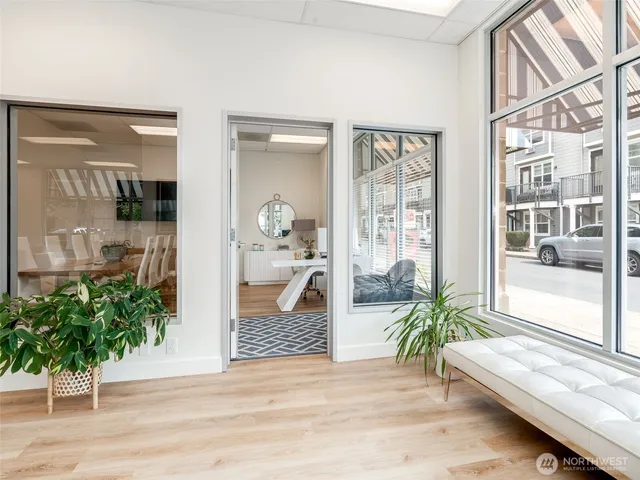 $2,500 | 1798 Southeast Columbia River Drive, Vancouver, WA 98661