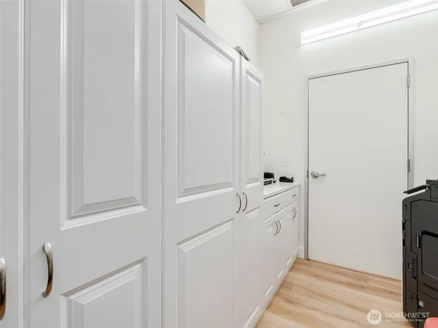 $2,500 | 1798 Southeast Columbia River Drive, Vancouver, WA 98661