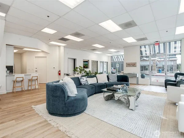 $2,500 | 1798 Southeast Columbia River Drive, Vancouver, WA 98661