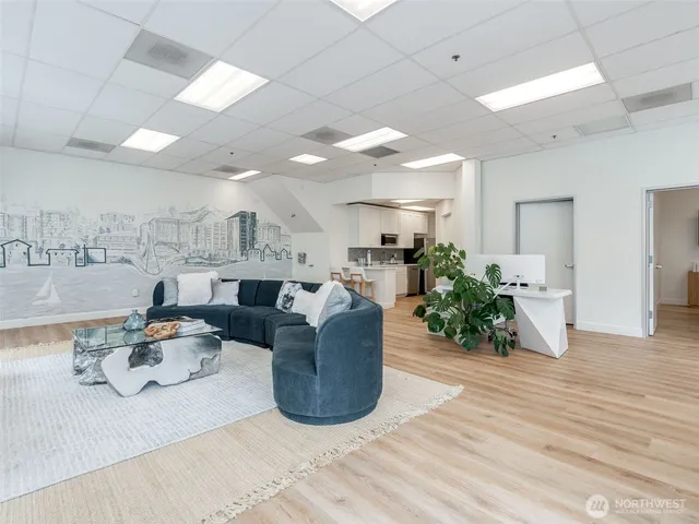 $2,500 | 1798 Southeast Columbia River Drive, Vancouver, WA 98661