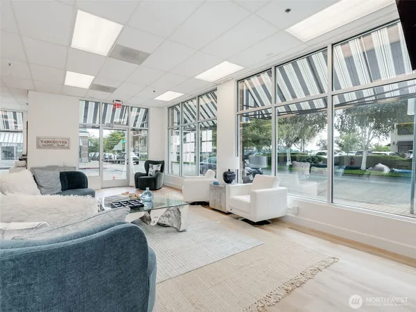 $2,500 | 1798 Southeast Columbia River Drive, Vancouver, WA 98661