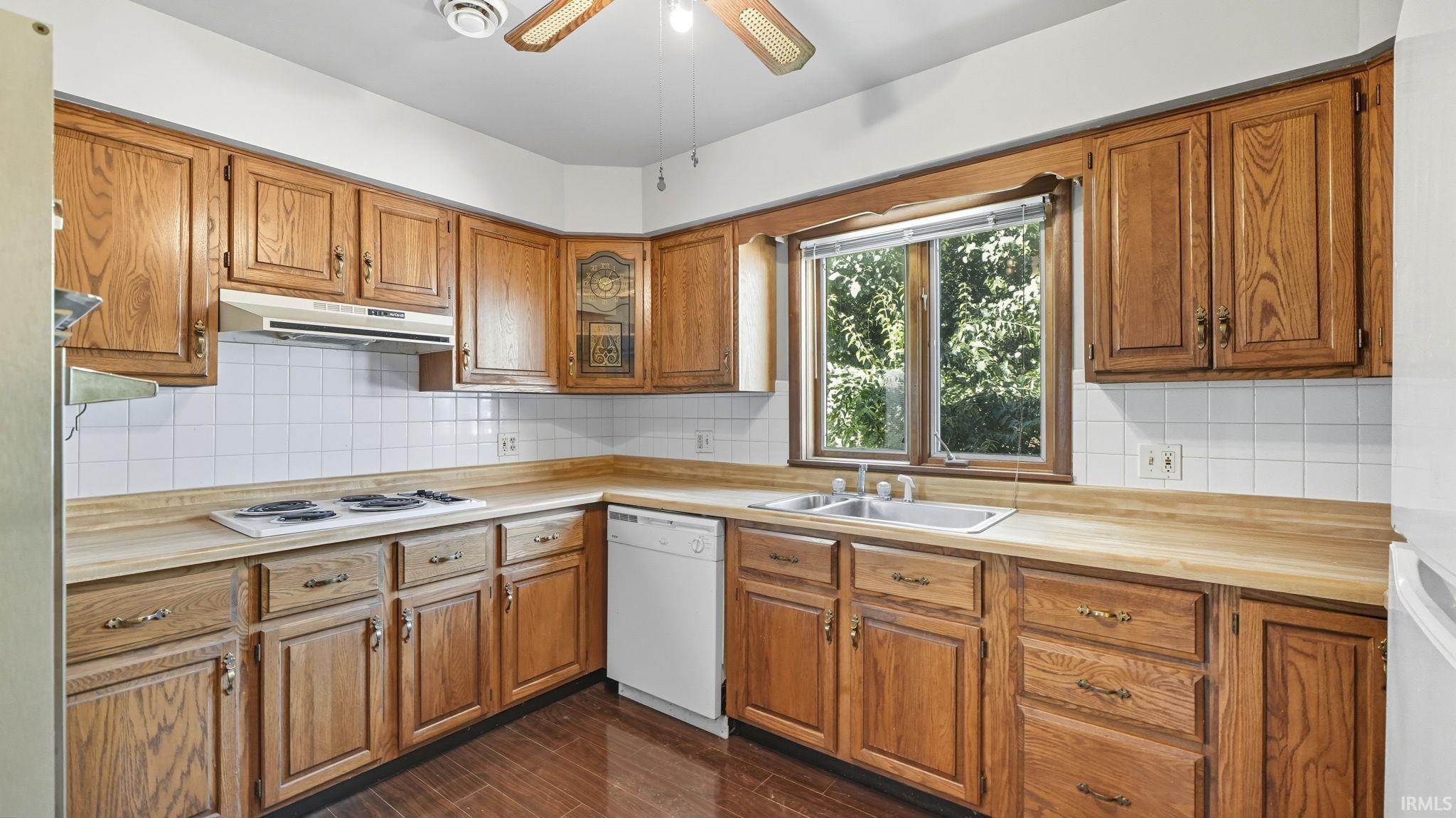 525 Pettit Avenue Fort Wayne, IN 46807 - Photo 12 of 35