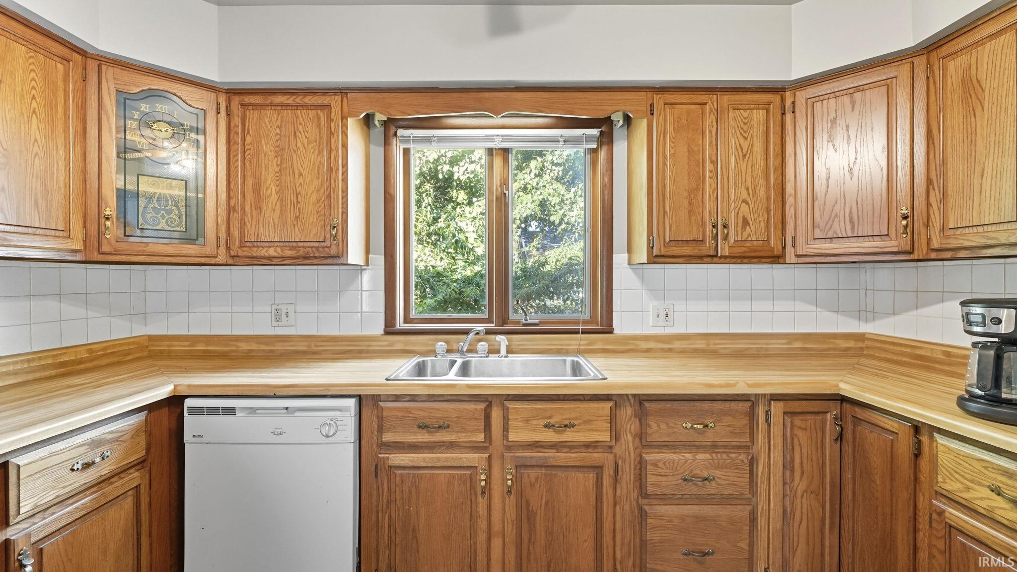 525 Pettit Avenue Fort Wayne, IN 46807 - Photo 13 of 35