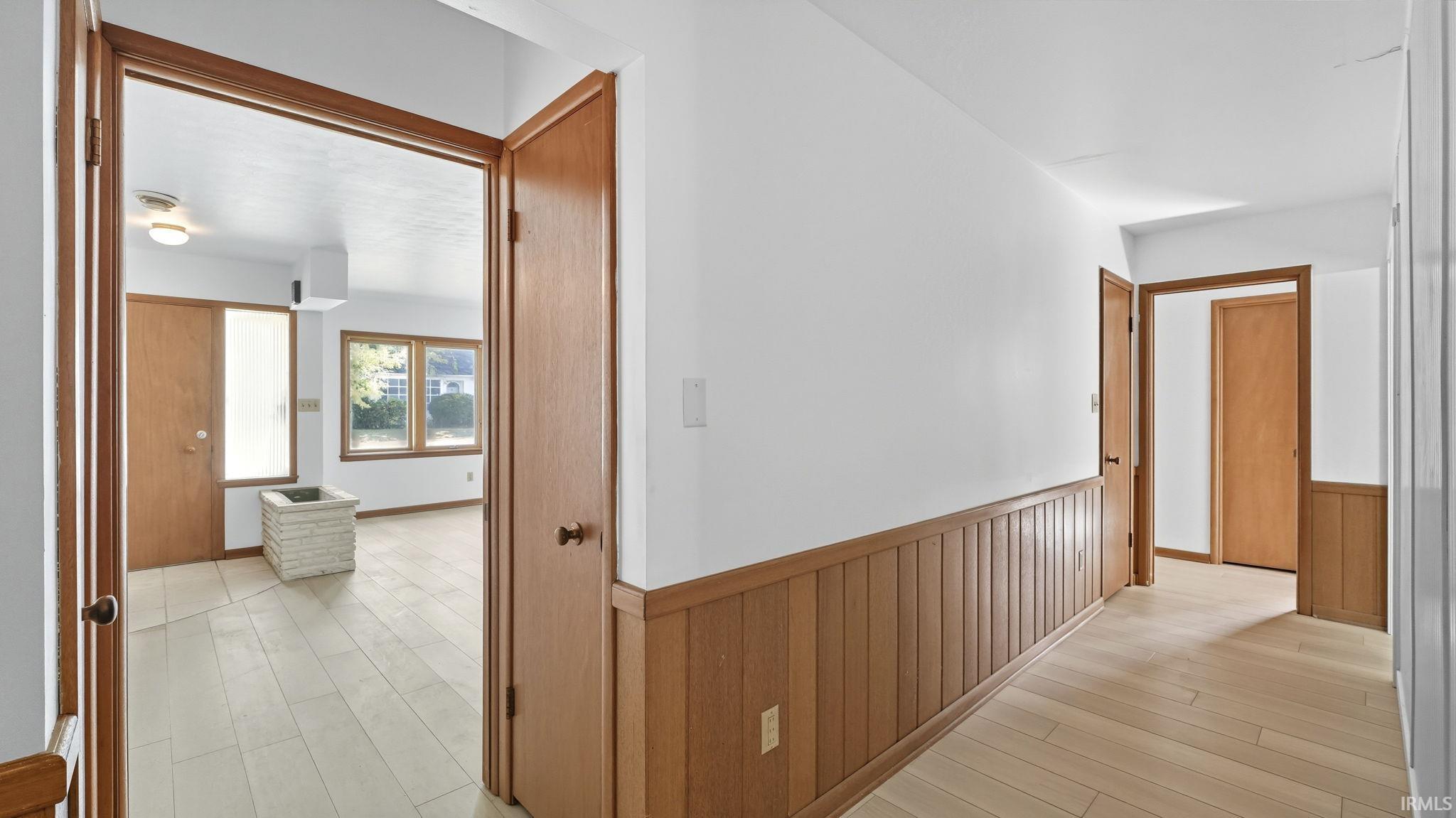 525 Pettit Avenue Fort Wayne, IN 46807 - Photo 6 of 35