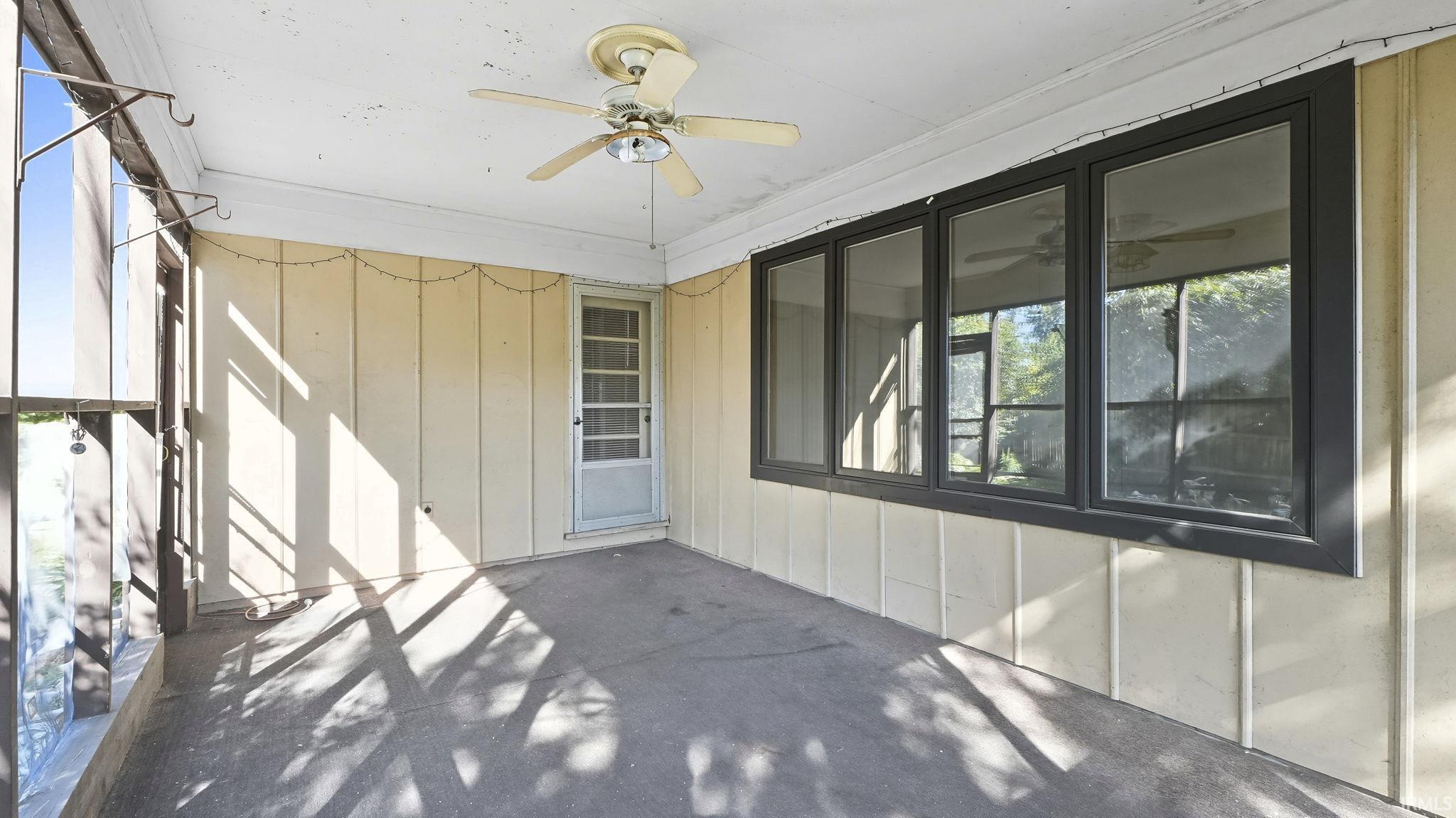 525 Pettit Avenue Fort Wayne, IN 46807 - Photo 9 of 35