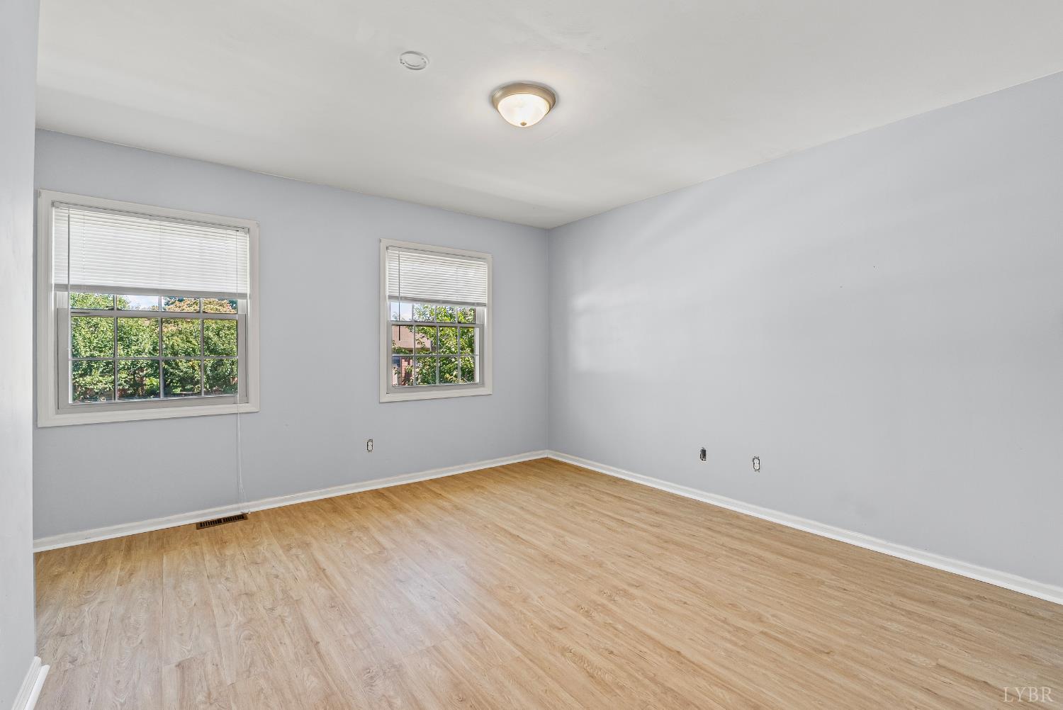 3101 Link Road, Unit 11 Lynchburg, VA 24503 - Photo 23 of 41 an empty room with a window