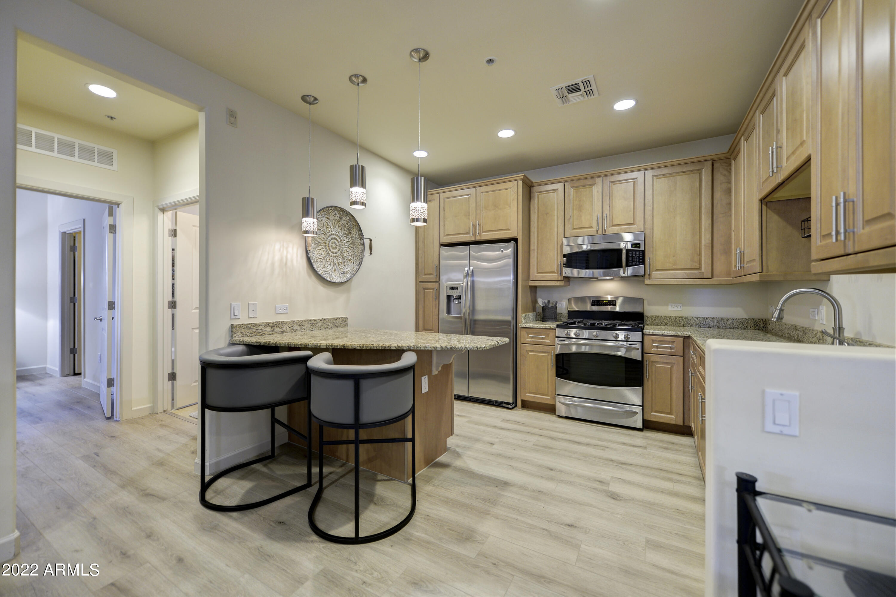 7291 North Scottsdale Road, Unit 1016 Paradise Valley, AZ 85253 - Photo 12 of 23 Kitchen View to Bedroom