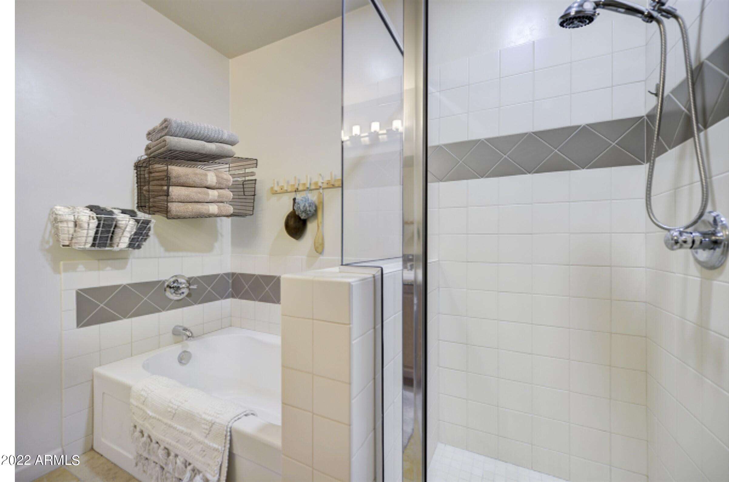 7291 North Scottsdale Road, Unit 1016 Paradise Valley, AZ 85253 - Photo 18 of 23 Spa Detail