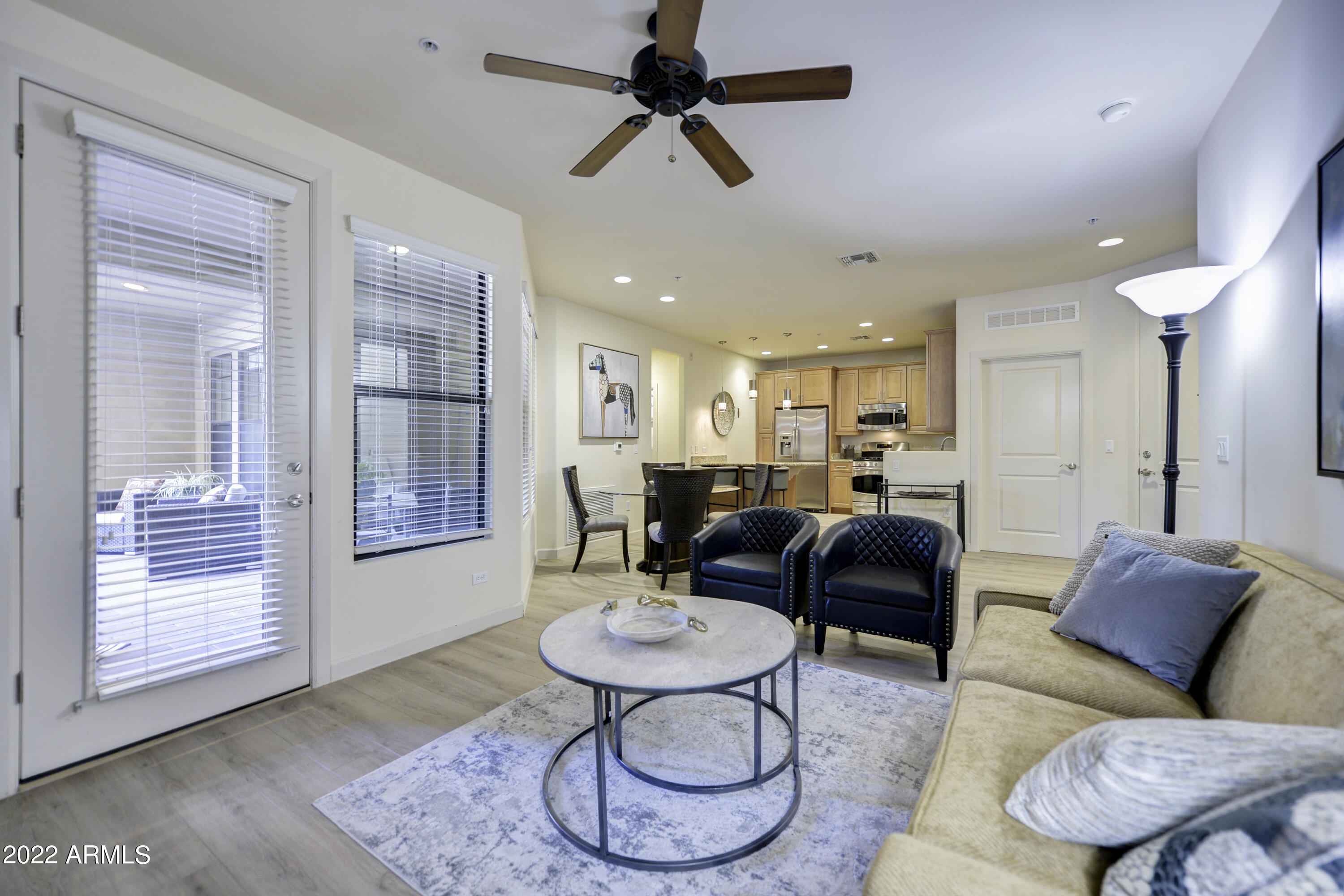 7291 North Scottsdale Road, Unit 1016 Paradise Valley, AZ 85253 - Photo 7 of 23 Living