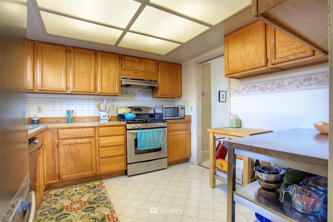 16014 132nd Place Southeast Renton, WA 98058 - Photo 12 of 25 Gallery Image 12