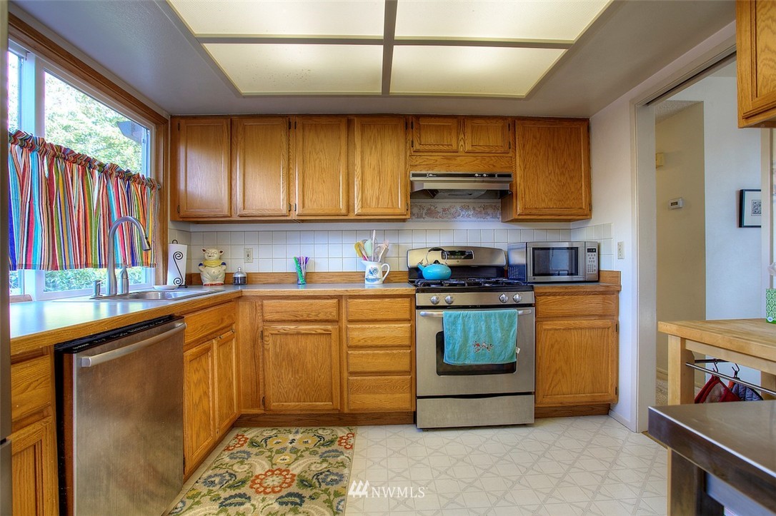 16014 132nd Place Southeast Renton, WA 98058 - Photo 13 of 25 Gallery Image 13