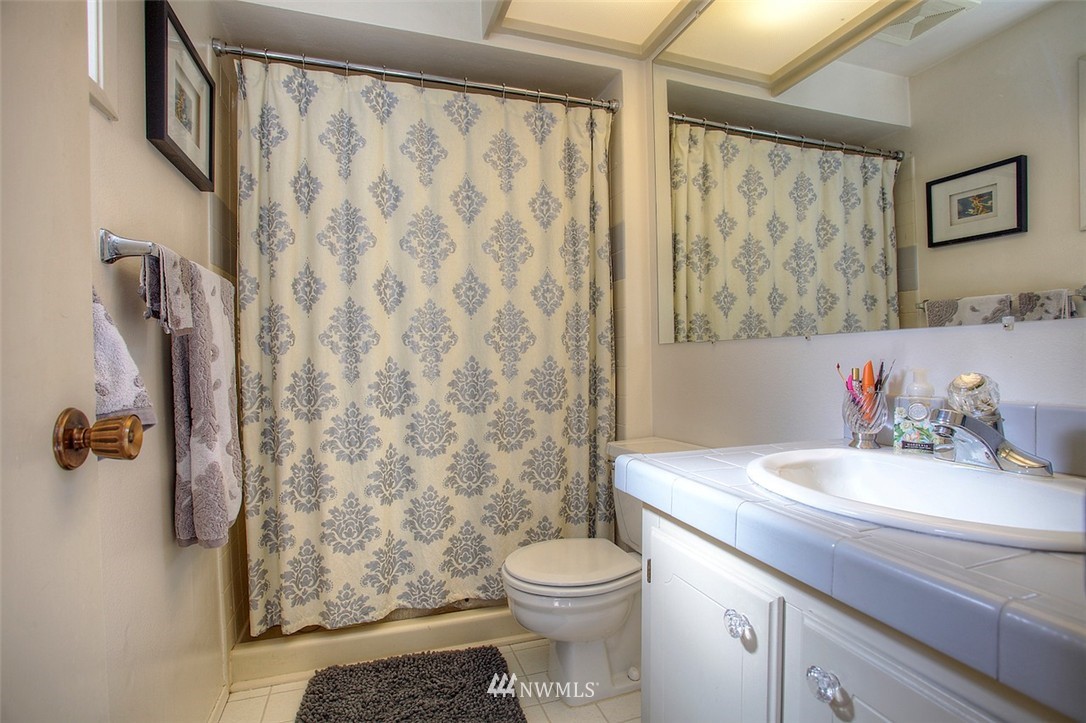 16014 132nd Place Southeast Renton, WA 98058 - Photo 18 of 25 Gallery Image 18