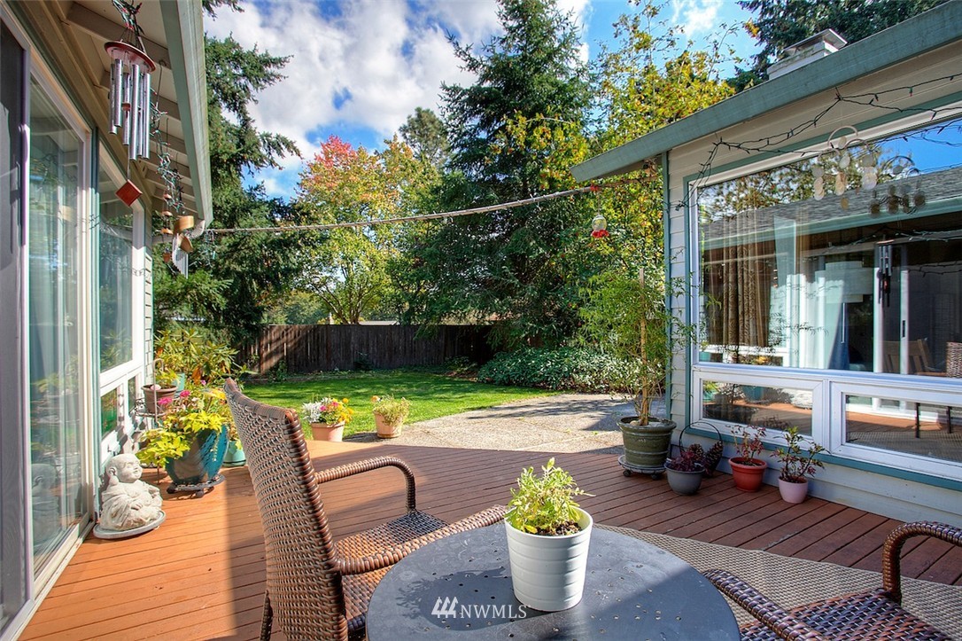 16014 132nd Place Southeast Renton, WA 98058 - Photo 3 of 25 Gallery Image 3