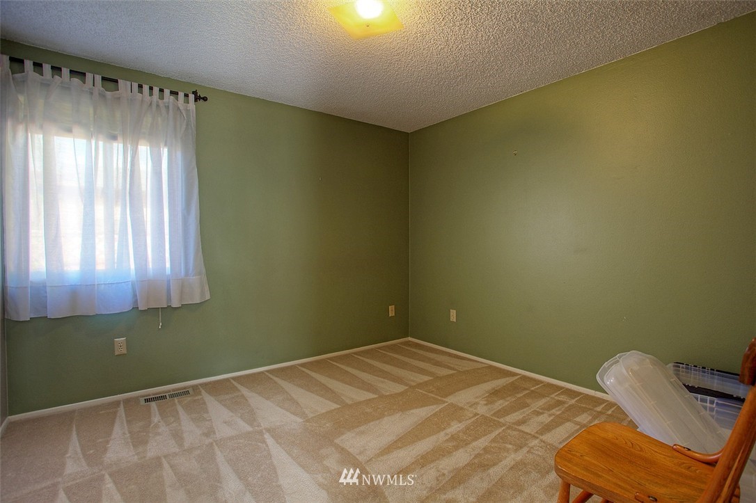 16014 132nd Place Southeast Renton, WA 98058 - Photo 21 of 25 Gallery Image 21