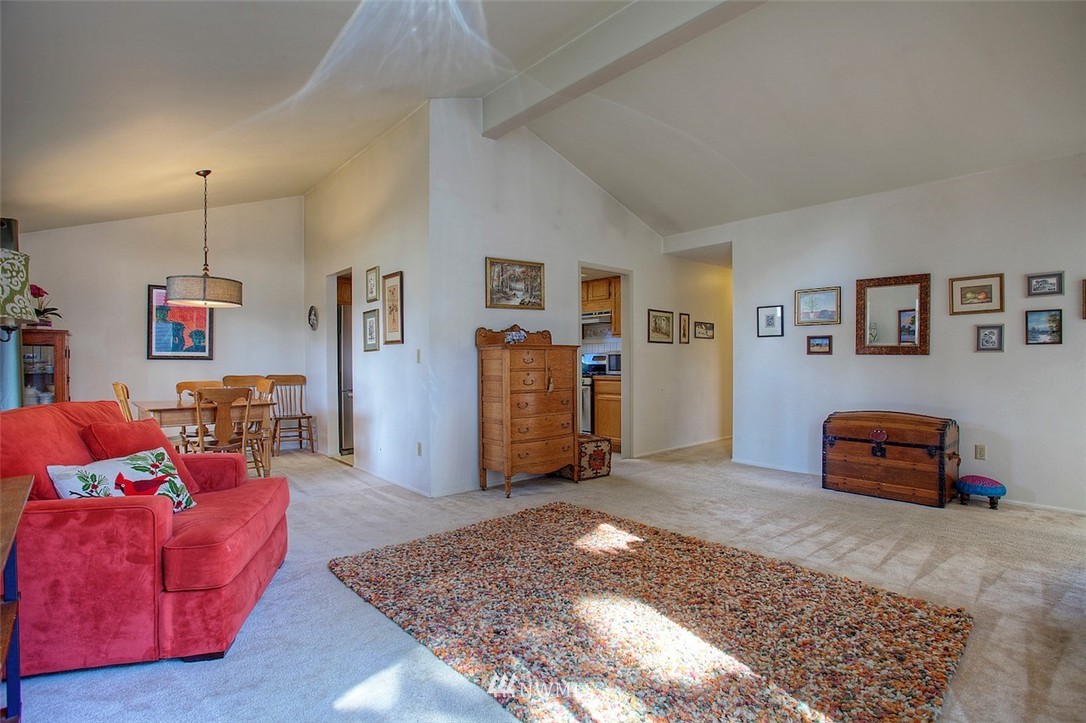 16014 132nd Place Southeast Renton, WA 98058 - Photo 7 of 25 Gallery Image 7