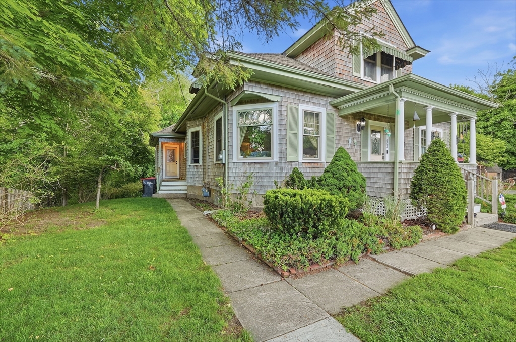 602 Old County Road Westport, MA 02790 - Photo 2 of 38