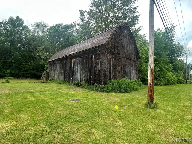 $299,000 | 850 Campbell Boulevard, Amherst, NY 14228