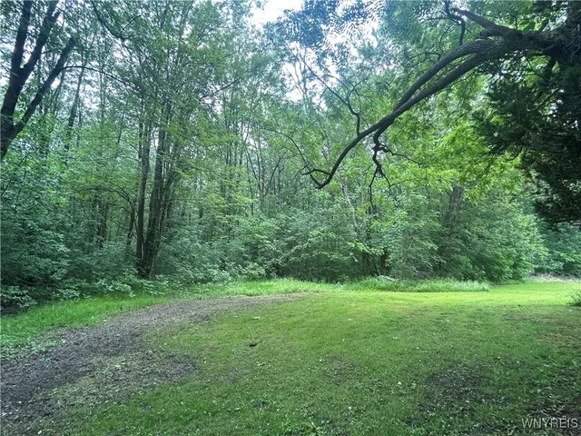 $299,000 | 850 Campbell Boulevard, Amherst, NY 14228