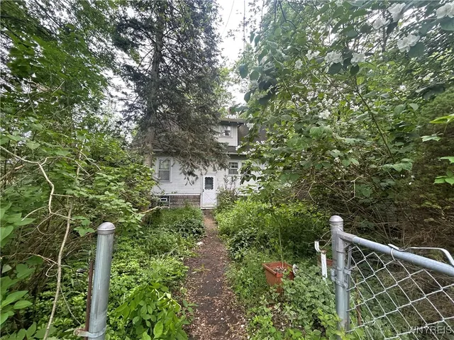 $299,000 | 850 Campbell Boulevard, Amherst, NY 14228